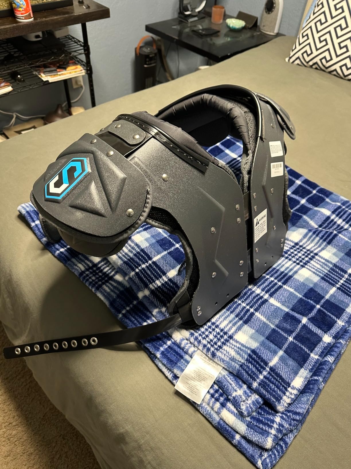 Sports Unlimited Xcalibur Adult Football Shoulder Pads, Mens Shoulder Pads for Football customer photo 1