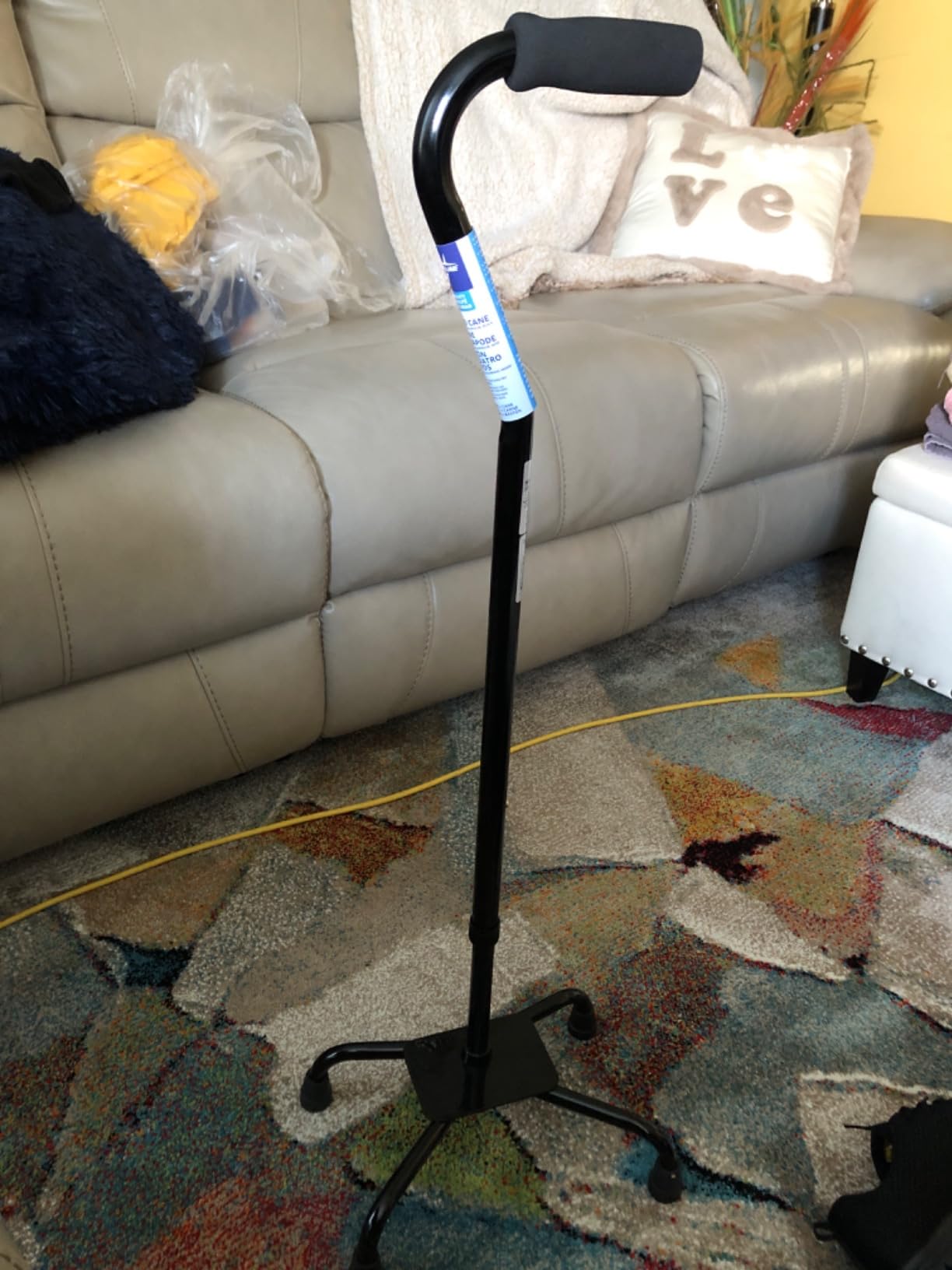 Medline Aluminum Quad Cane with Large Base for Balance, Knee Injuries, Leg Surgery Recovery & Mobility, Portable, Lightweight Walking Aid for Seniors & Adults customer photo 1