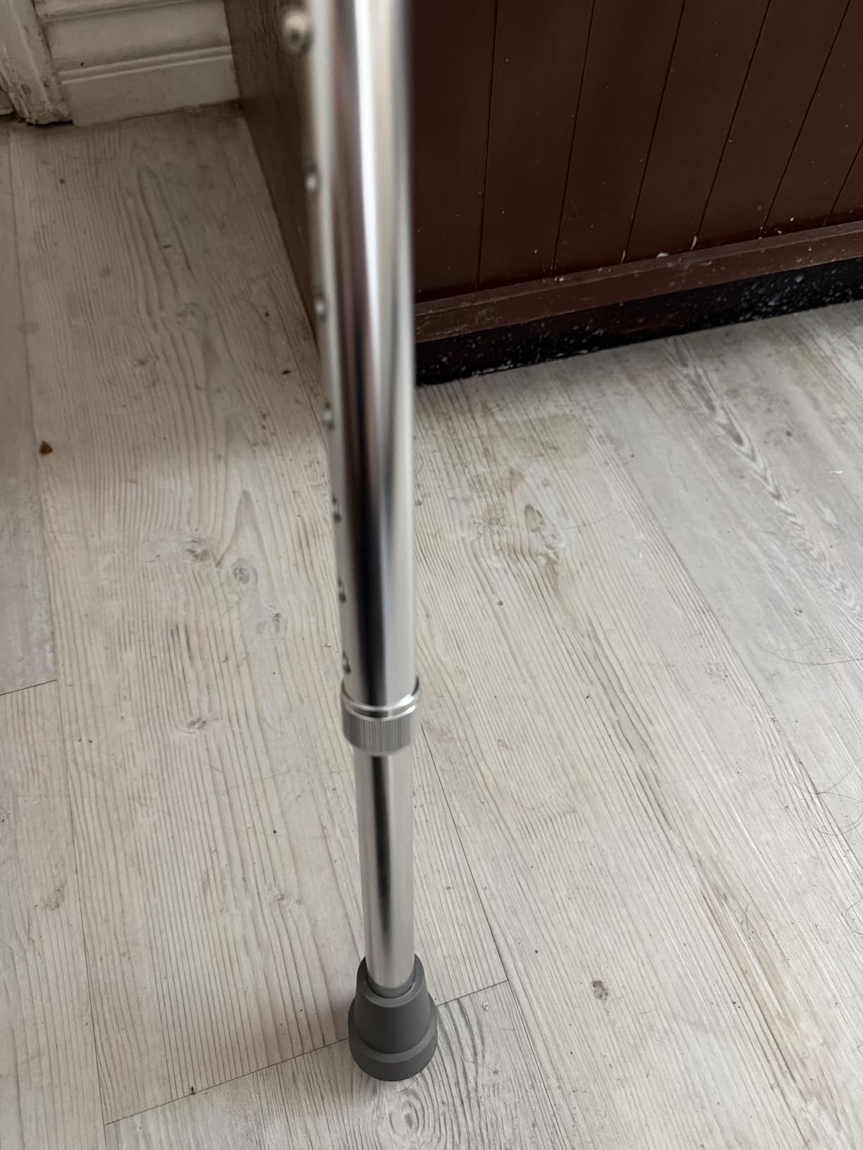 Medline Aluminum-Chrome Offset Walking Cane, Adjusts 29-38 inches & Supports Up to 300 Lbs, Mobility Aid Provides Balance for Seniors & Adults customer photo 1