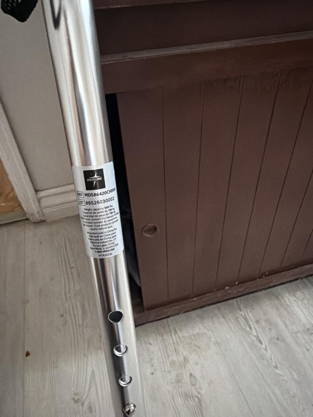 Medline Aluminum-Chrome Offset Walking Cane, Adjusts 29-38 inches & Supports Up to 300 Lbs, Mobility Aid Provides Balance for Seniors & Adults customer photo 2