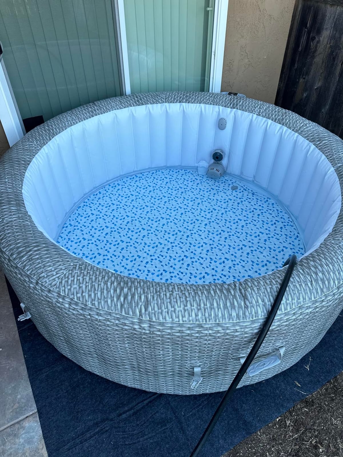 Coleman SaluSpa Sicily Energy-Efficient 5-7 Person Inflatable Hot Tub | Smart AirJet Portable Outdoor Spa with EnergySense Insulated Cover and 180 Massage Jets, 85