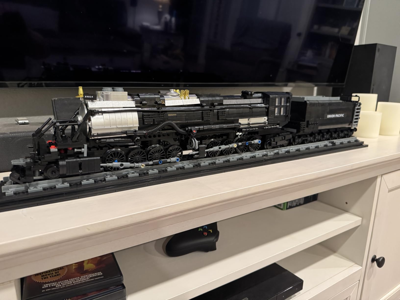 Nifeliz Big Boy Steam Locomotive Building Set, Trains Series | Articulated Steam Train Display Model for Adults to Home Decor, Legendary Steam Train Display for Gift Giving, 1,818 PCS customer photo 1