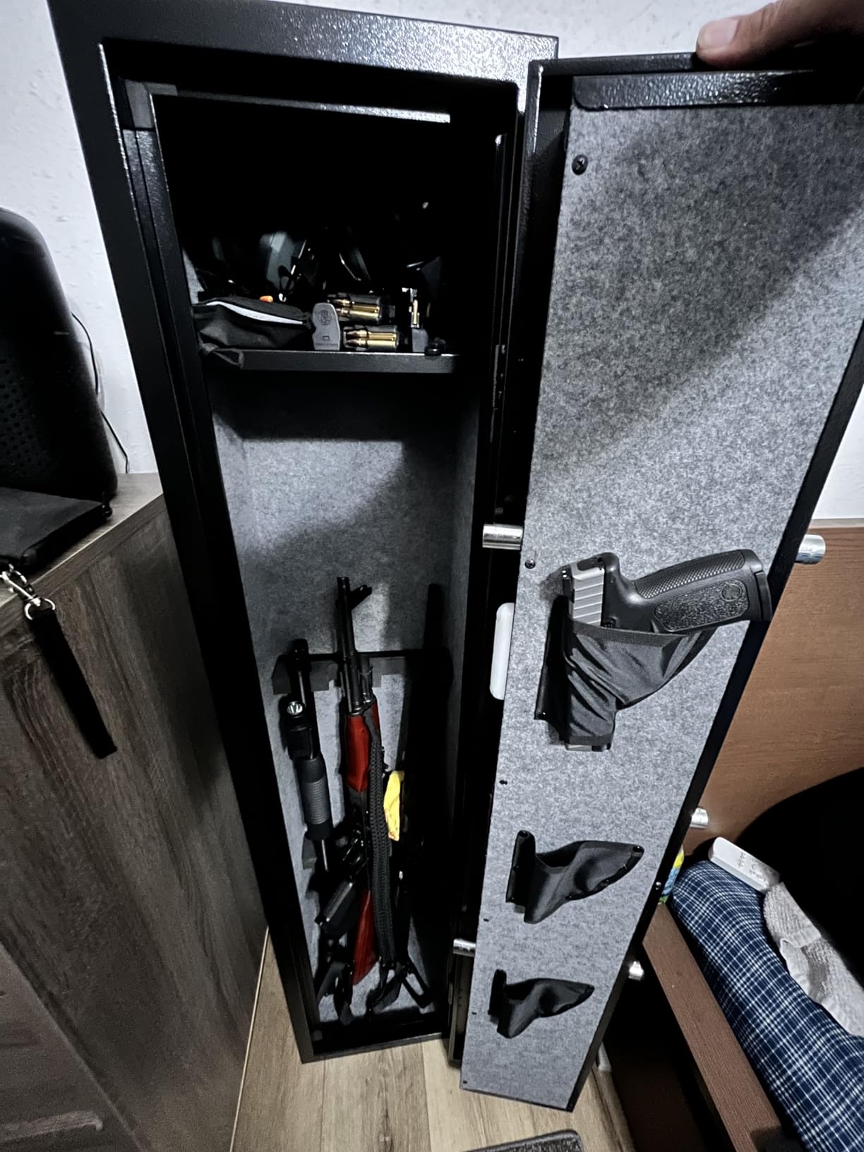 EMAXEE 5-8 Rifle Gun Safe, Gun Cabinet for Home Rifle and Pistols with Upgraded Digital Keypad and LED Light, Quick Access Firearm Safes & Cabinets with Removable Shelf and Racks customer photo 1