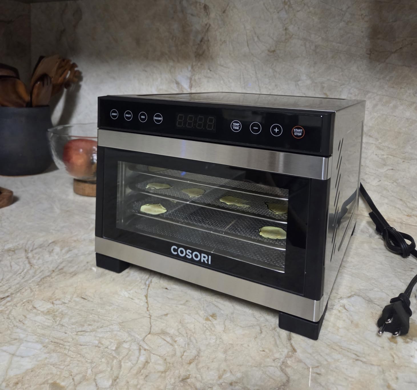 Cosori Food Dehydrator, 5 Stainless Steel Trays, 3.1 ft² Drying Space | 176°F Temperature Control, Horizontal Airflow, 4 Presets, 48H Timer, No Plastic Contact with Food, Compact Design customer photo 2