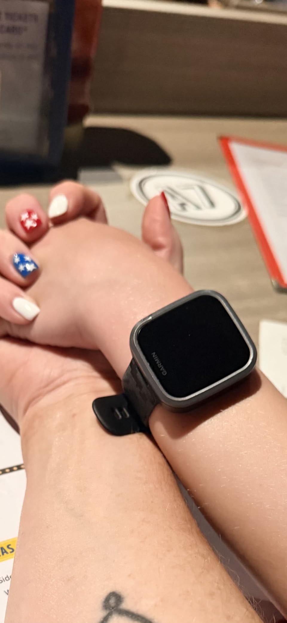 Garmin Bounce, Kids Smartwatch, Two-Way Text and Voice Messaging, Location Tracking, Green Burst customer photo 1