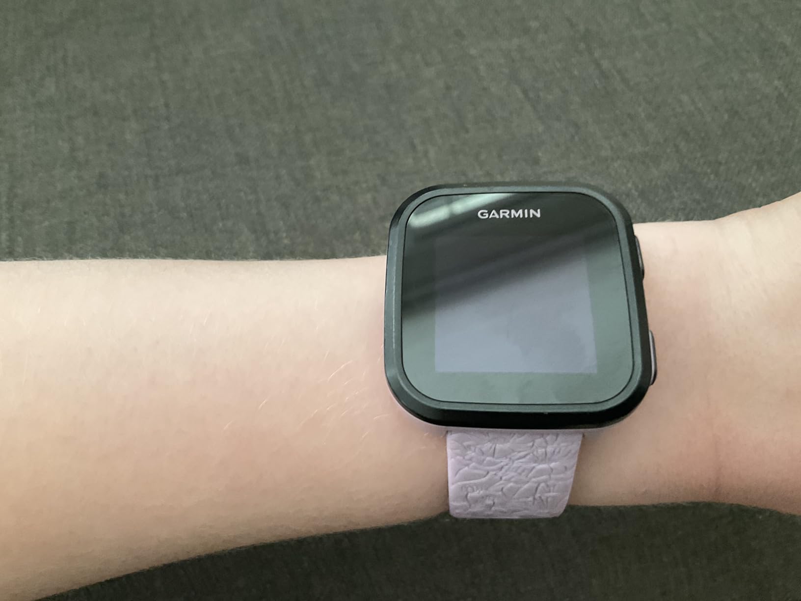 Garmin Bounce, Kids Smartwatch, Two-Way Text and Voice Messaging, Location Tracking, Green Burst customer photo 2