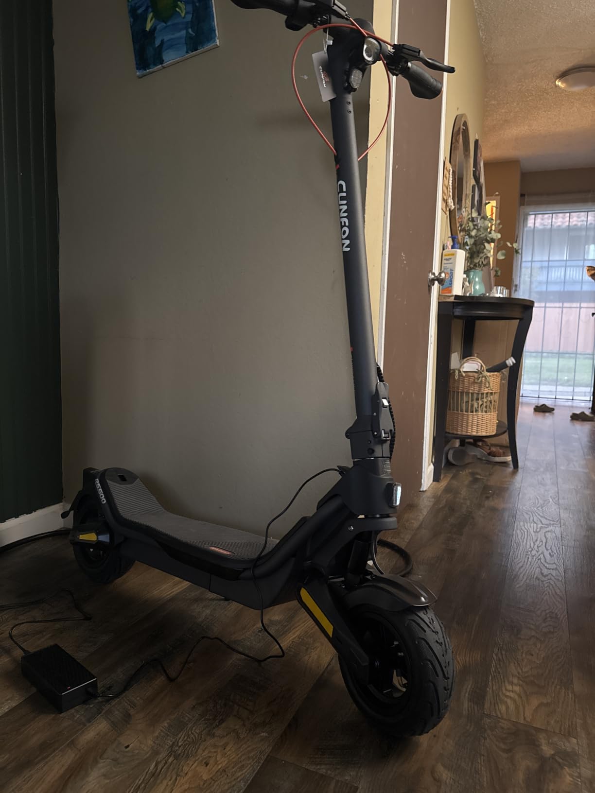 Electric Scooter for Adults, 1000/1600W Peak, up to 25-31MPH, 25-50Miles Range, 220-330lb Load, Foldable E-Scooter with Damping Adjustable Suspensions, Turn Signals customer photo 1