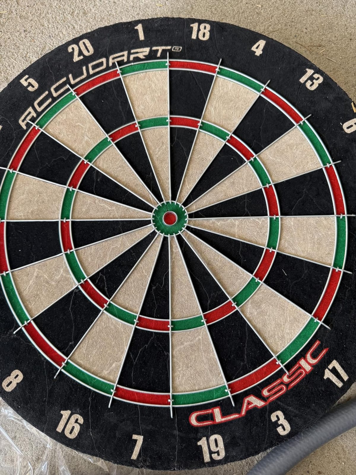 Accudart Classic Bristle Dartboard - Official 18