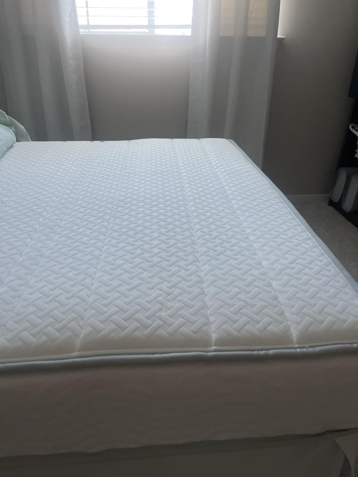 Zinus 8 Inch Short Queen Foam and Spring RV Mattress, Medium Feel | For RVs, Campers & Trailers, Smaller, More Convenient WonderBox Packaging, Mattress-in-a-Box customer photo 1