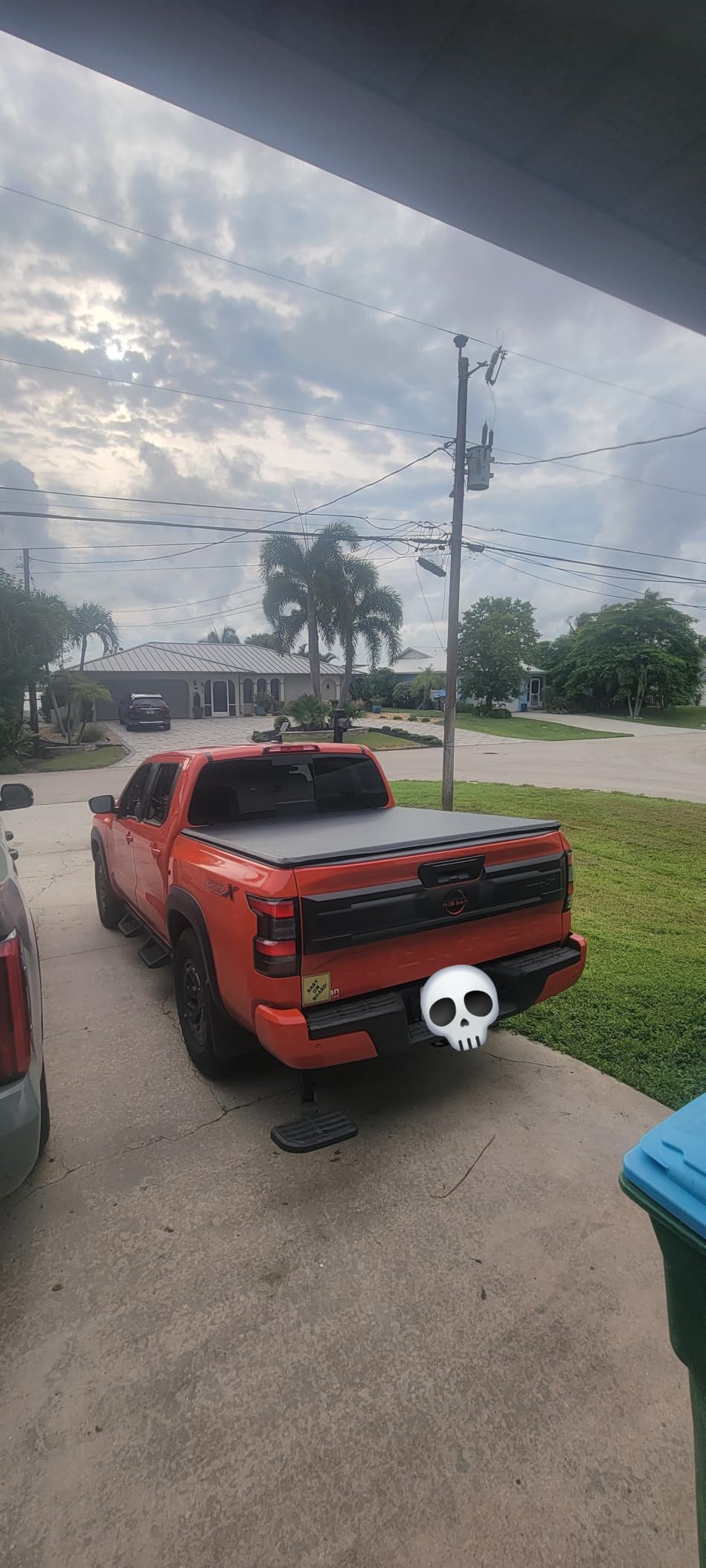 Truck Bed Tonneau Cover Compatible with Nissan Frontier 2005-2026 5 ft Short Box w/or w/o Track Rail, Soft Roll Up Style customer photo 1
