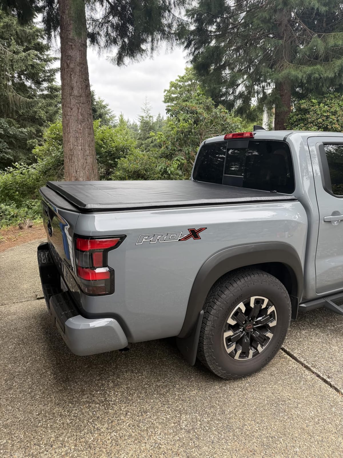Truck Bed Tonneau Cover Compatible with Nissan Frontier 2005-2026 5 ft Short Box w/or w/o Track Rail, Soft Roll Up Style customer photo 2