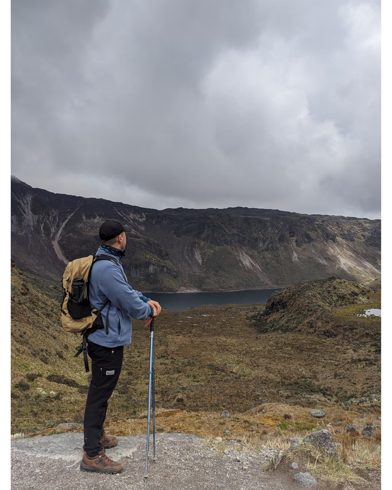 IX INOXTO Hiking Backpack, 26L/40L Waterproof Hiking Daypack with 3L Water Bladder and Rain Cover customer photo 2