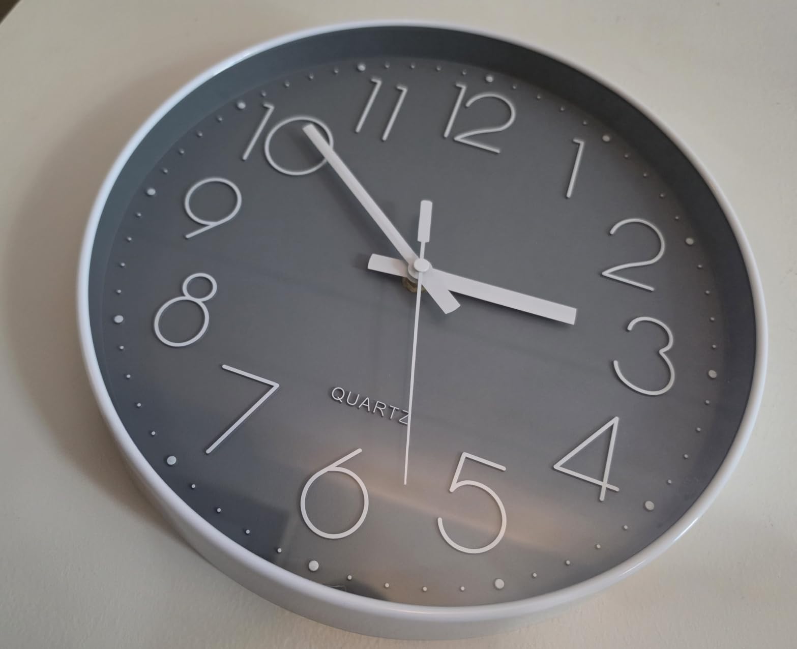 jomparis 16 Inch Large Wall Clock Modern Elegant Style for Living Room Office Kitchen Dining Room customer photo 2