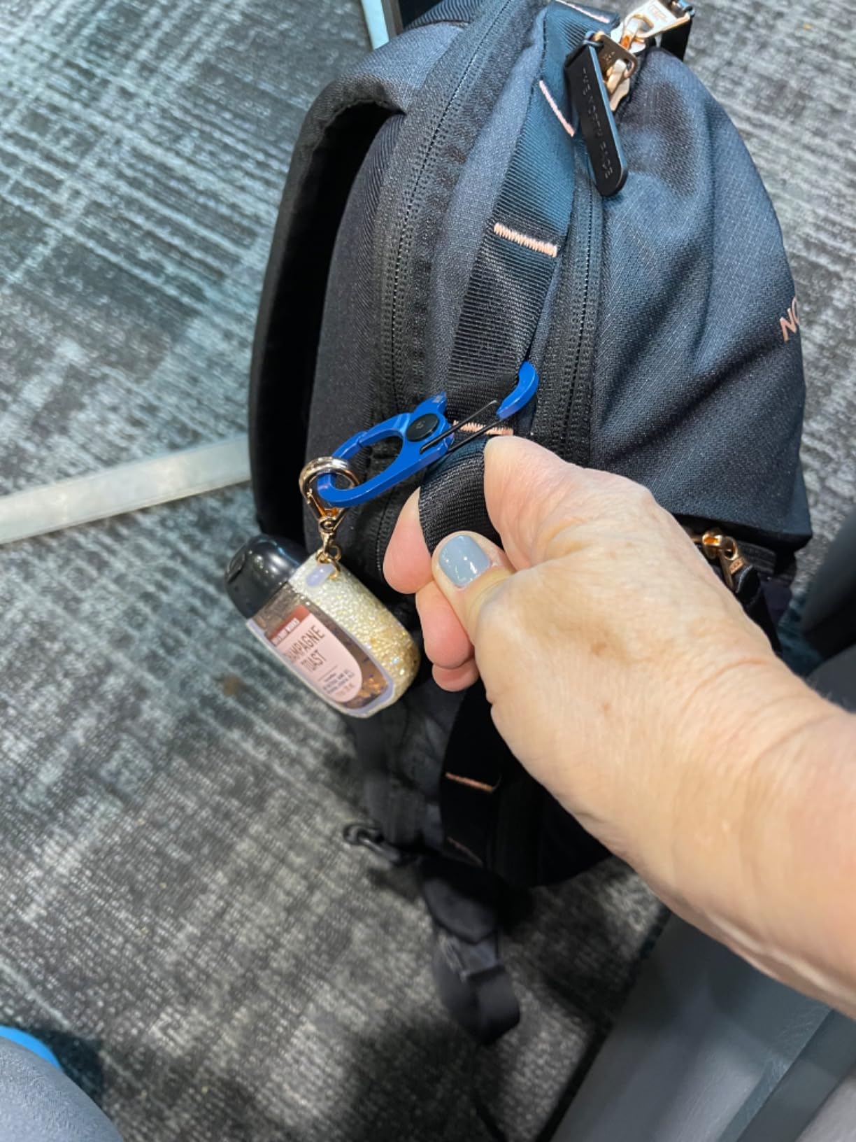 THE NORTH FACE Women's Isabella Sling | Slim Carry Crossbody Bag With Large Main Compartment, Water Repellent customer photo 2