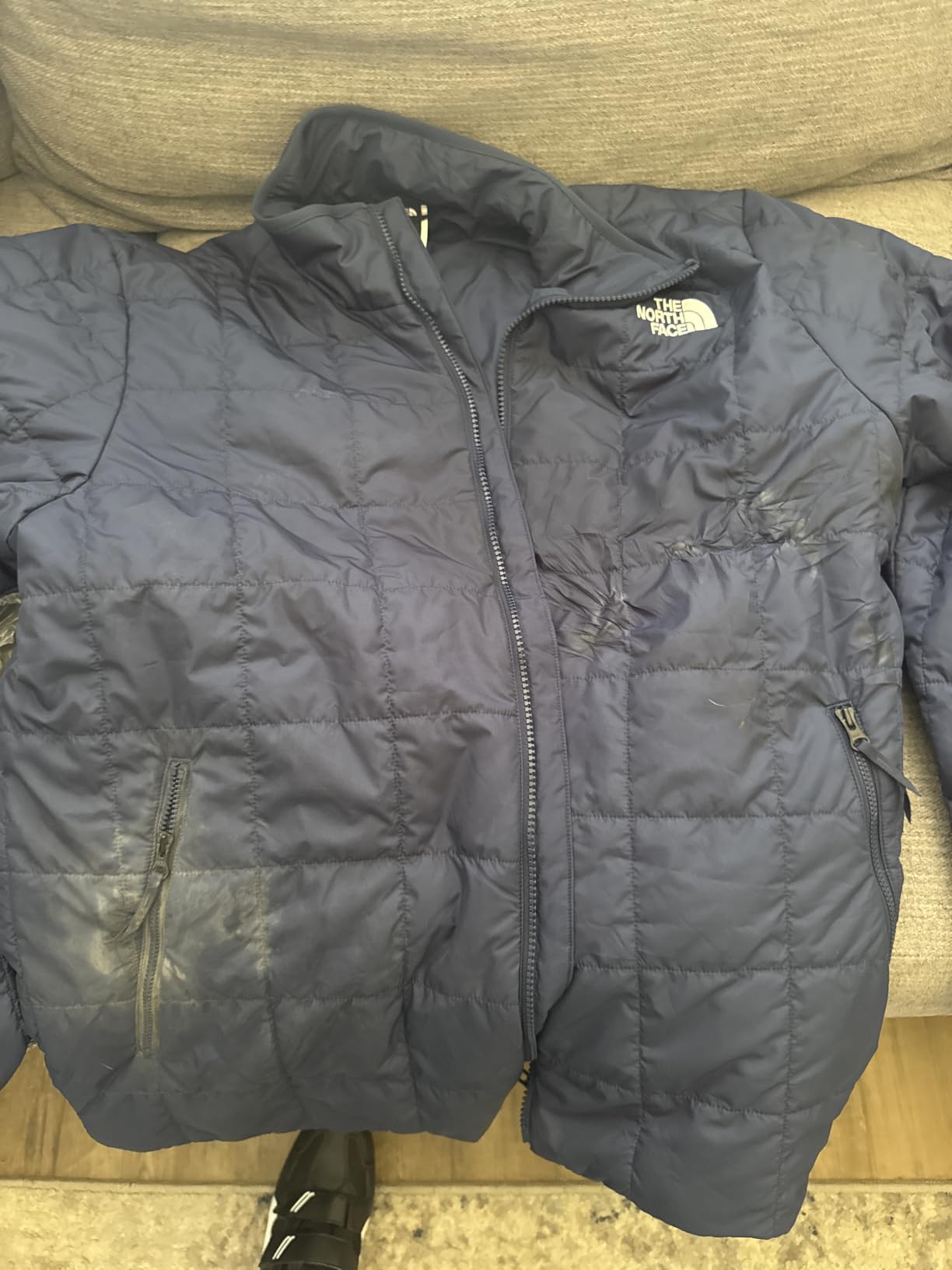 THE NORTH FACE Men's Junction Insulated Jacket | Water Repellent Winter Coat With Synthetic Insulation & Zip Hand Pockets customer photo 1