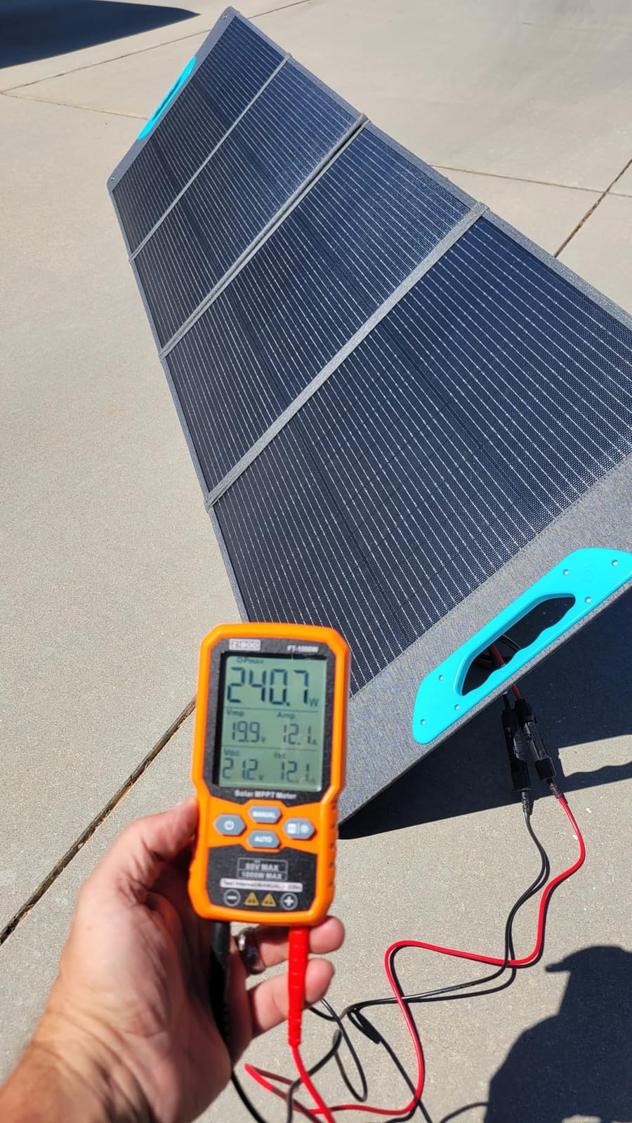 Renogy 200W Portable Solar Panel for Power Stations, 25% Efficiency | N-Type 200 Watt Foldable Solar Panel with Kickstand, Lightweight USB-A/Type-C Outputs, for Camping, RV, Blackout, Off-Grid customer photo 2