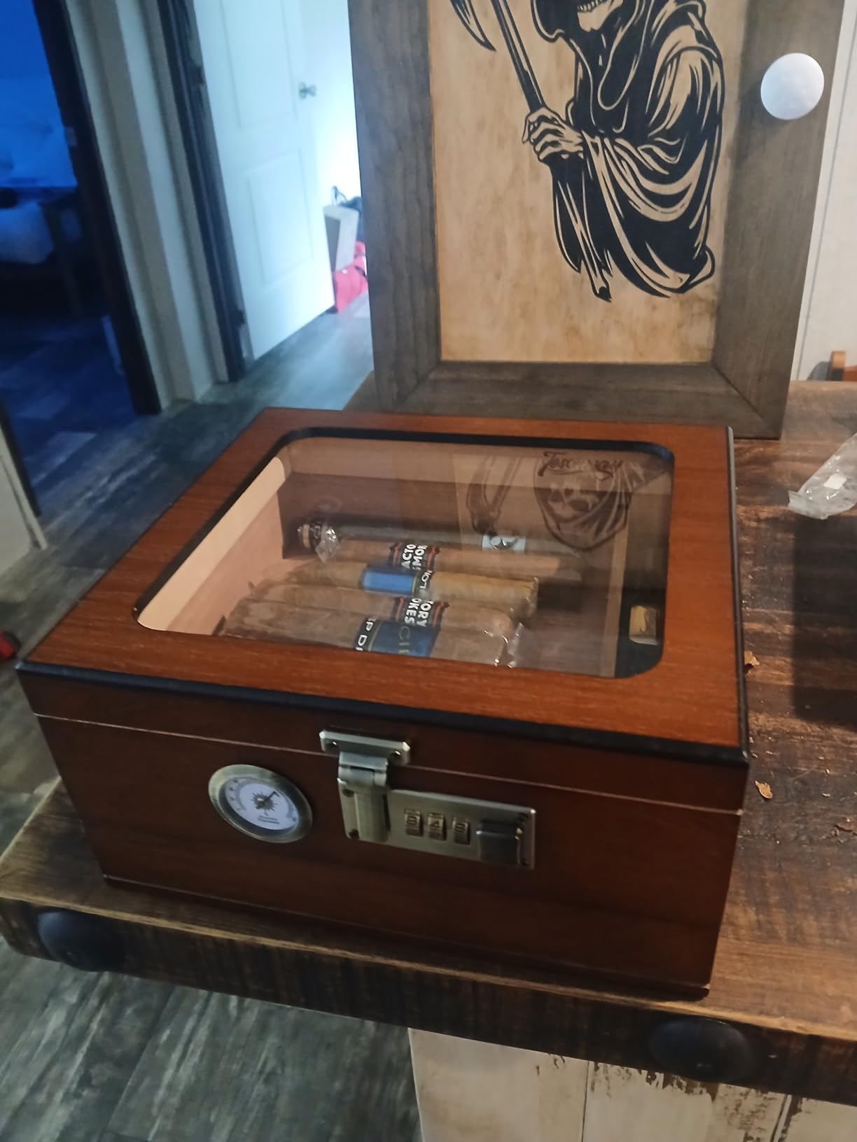 Tesonway Cigar Humidor, Cedar Wood Humidor Cigar Box, Glass Top Desktop Humidor with Front Hygrometer, Humidifier, Divider, Accessories Drawer and Combination Lock, Cigar Gifts for Men (Brown) customer photo 1