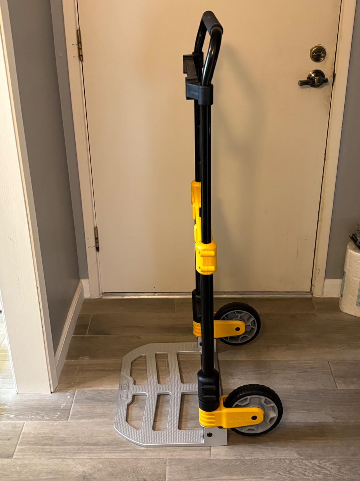 DEWALT Folding Hand Truck and Moving Dolly, 420-lb Capacity Utility Cart, Heavy-Duty Steel Frame, Telescoping Handle, Flat-Free 7-inch Wheels customer photo 1
