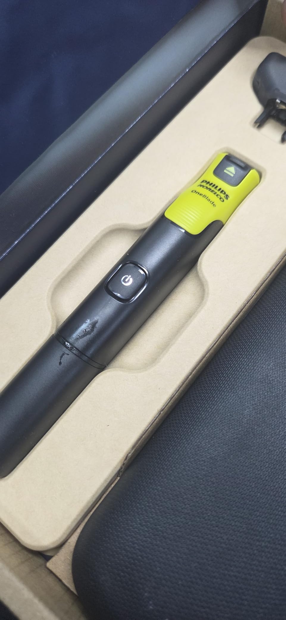 Philips Norelco OneBlade 360 with Connectivity Hybrid Face + Body, Electric Beard Trimmer, Shaver and Body Groomer Kit with 360 Blade Tech, 1x360 Blade, 5-in-1 Comb, Travel Case, Model QP4631/90 customer photo 2