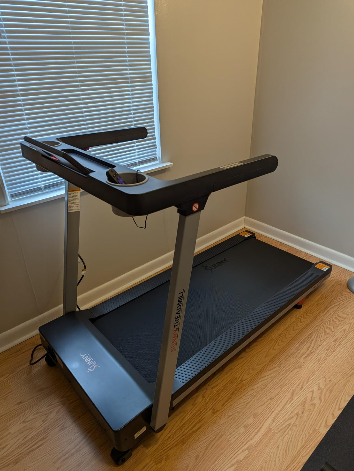 Sunny Health & Fitness Fully Assembled Auto Incline Treadmill for Home Gym customer photo 2