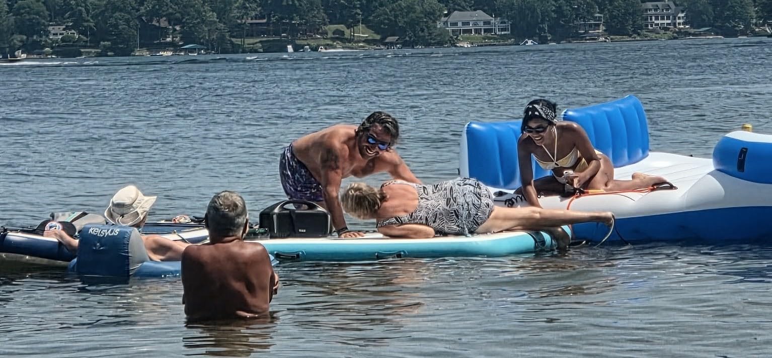 VOFiTNY Inflatable Floating Dock, Swim Platform Floating Dock for Lakes, Lake Floats for Adults, Island Raft Mat for Lake Beach Ocean, Non-Slip Surface customer photo 2