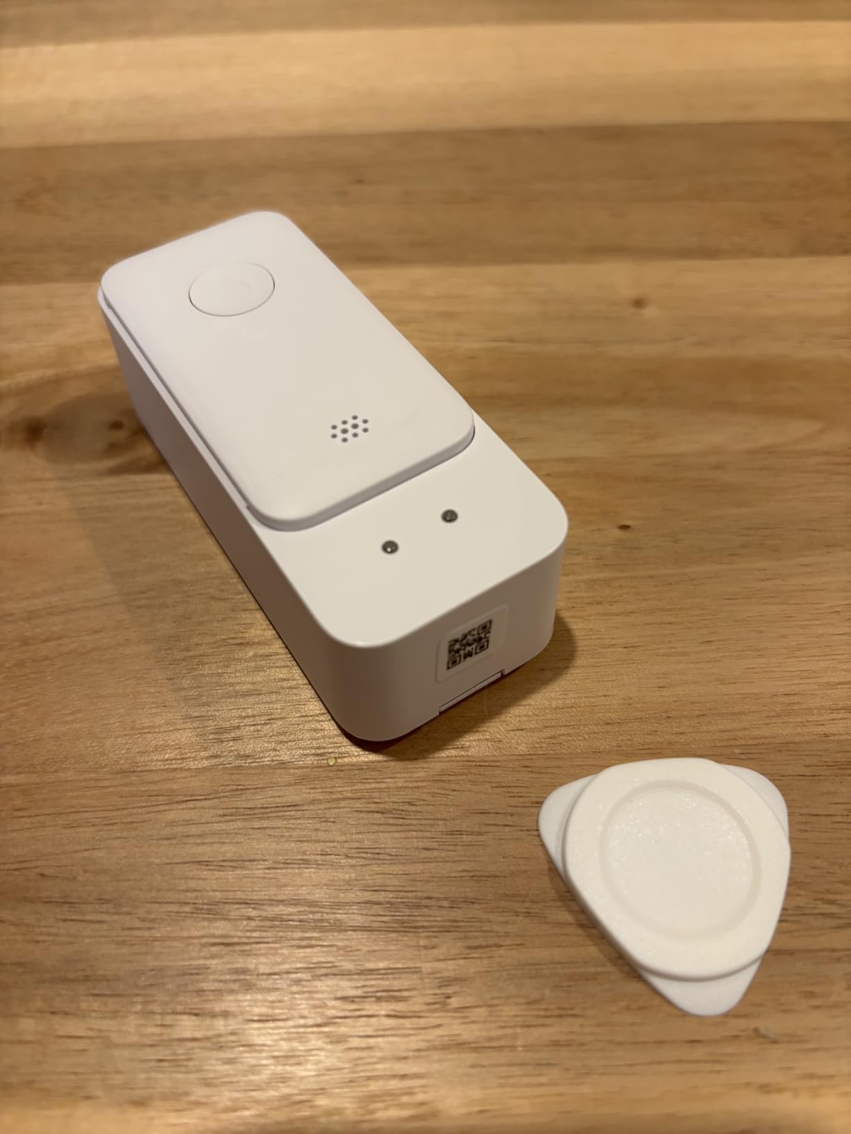 SwitchBot WiFi Water Sensor, Smart Water Leak Detector, 100dB Adjustable Alerts & App Alerts, IP67 Waterproof, Wireless Detector for Kitchen, Bathroom, Basement, No Hub Required (Support 2.4G) customer photo 2