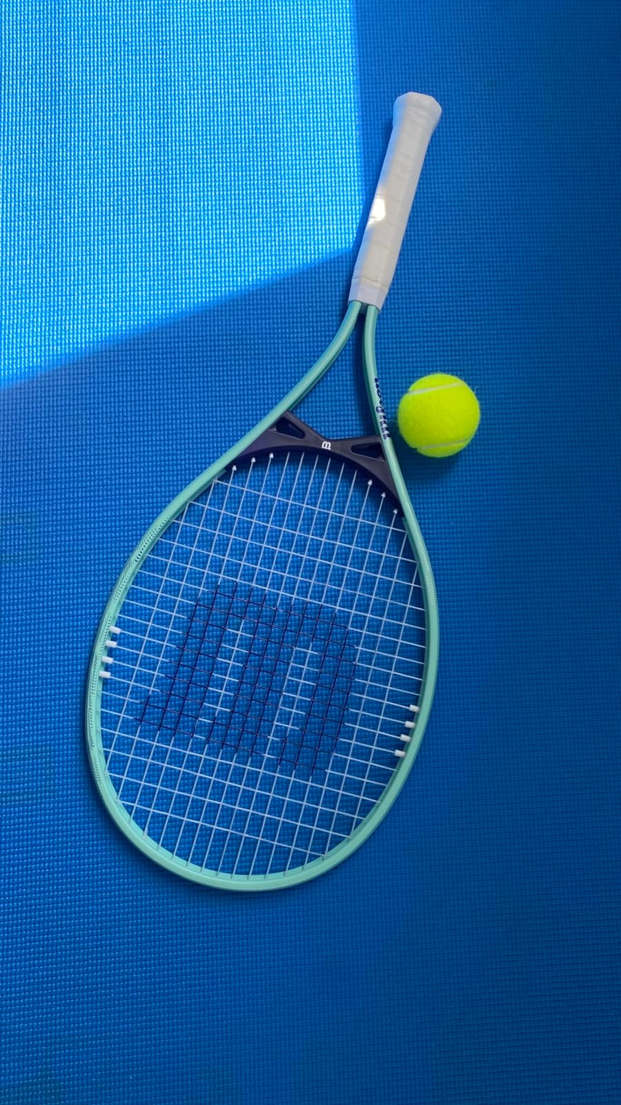 Wilson Essence Adult Recreational Tennis Racket - Grip Size 2-4 1/4