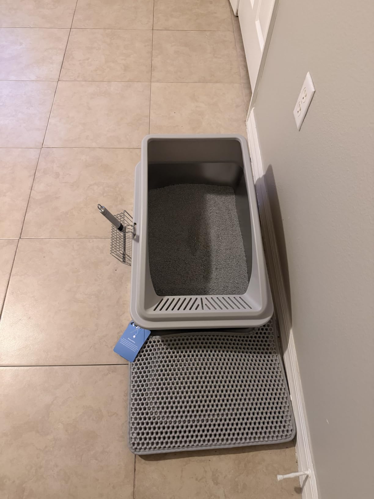 AIPERRO Stainless Steel Litter Box | XL Enclosed Cat Litter Boxes with Lid | High Sided Metal Litter Box for Big Cats | Anti-Urine Leakage | Non-Stick & Easy to Clean | Includes Litter Mat & Metal Scoop customer photo 2