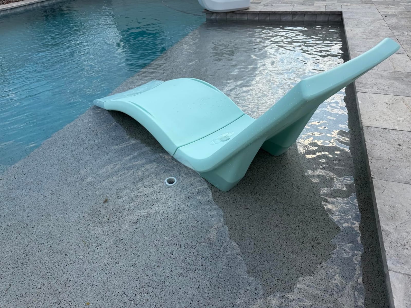 Step2 Vero Pool Lounger, Fade-Resistant, Waterproof Patio Furniture, Pool Lounge Chair for Sun Shelf, Use in Pools with Shelves Up to 12-Inches Deep or Outside Pool Deck, Weighted, White customer photo 2