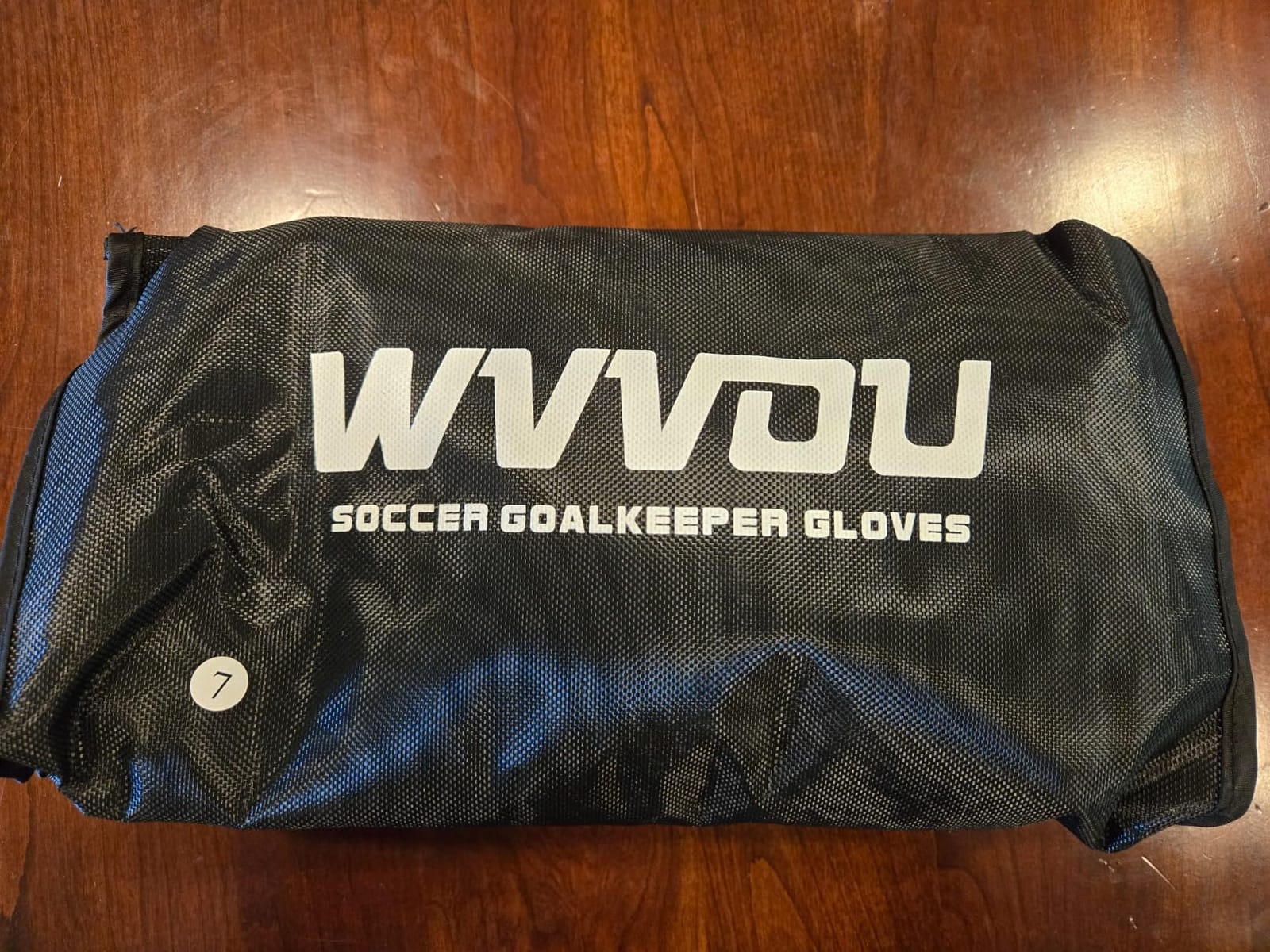 WVVOU Soccer Goalie Gloves for Adults and Youth, High Performance Goalkeeper Gloves with 5 Detachable Finger Saves, Soccer Gloves with 4mm Sticky Latex Palm customer photo 1