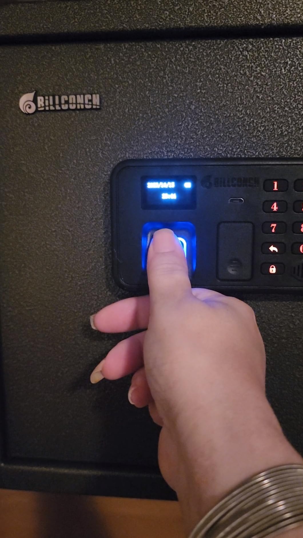 BILLCONCH Biometric Gun Safe for Multiple Handguns Quick Access Pistol Safe | 0.9 Cu Ft Lock Box for Nightstand. Unlock by Fingerprint, Keypad, App or Key. Voice Guide, Silent Mode, LCD Display. customer photo 2