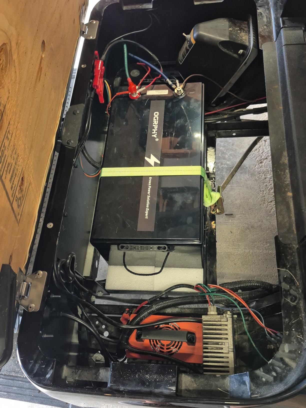 48V Lithium Golf Cart Battery Conversion Kit,with Touch Monitor and Charger,200A BMS(1000A Peak Current,10.24kW Output),4000+ Cycles 48V Lifepo4 Battery Perfect for Golf Carts,Trolling Motor(100AH) customer photo 2