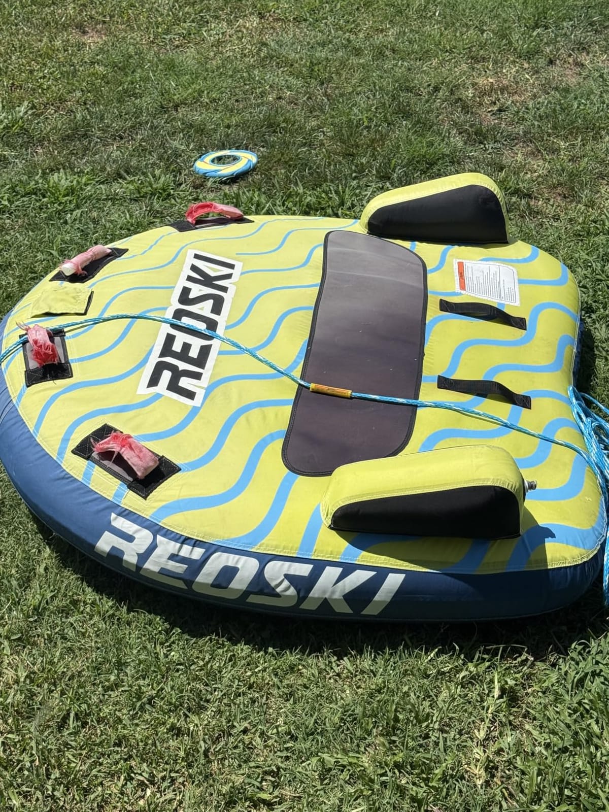 Towable Tubes for Boating 2-3 Person, Heavy Duty Boat Tubes and Towables, Inflatable Water Tubes for Boats to Pull with Fins, Drainage, Quick Connector, Large Capacity customer photo 2