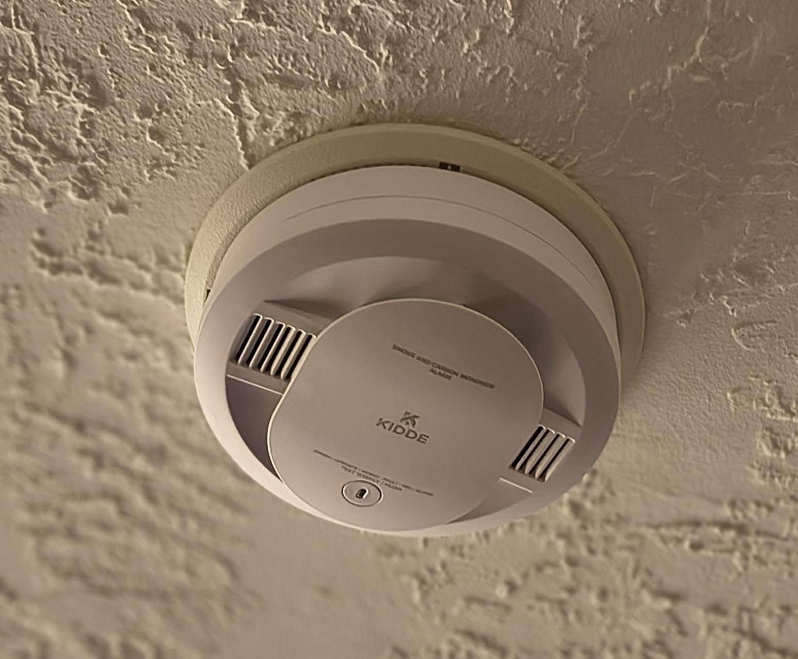Kidde Smoke & Carbon Monoxide Detector, AA Battery-Powered, 30CUDR, 1 Pack | 2-in-1 Detection with LED Status Lights customer photo 2