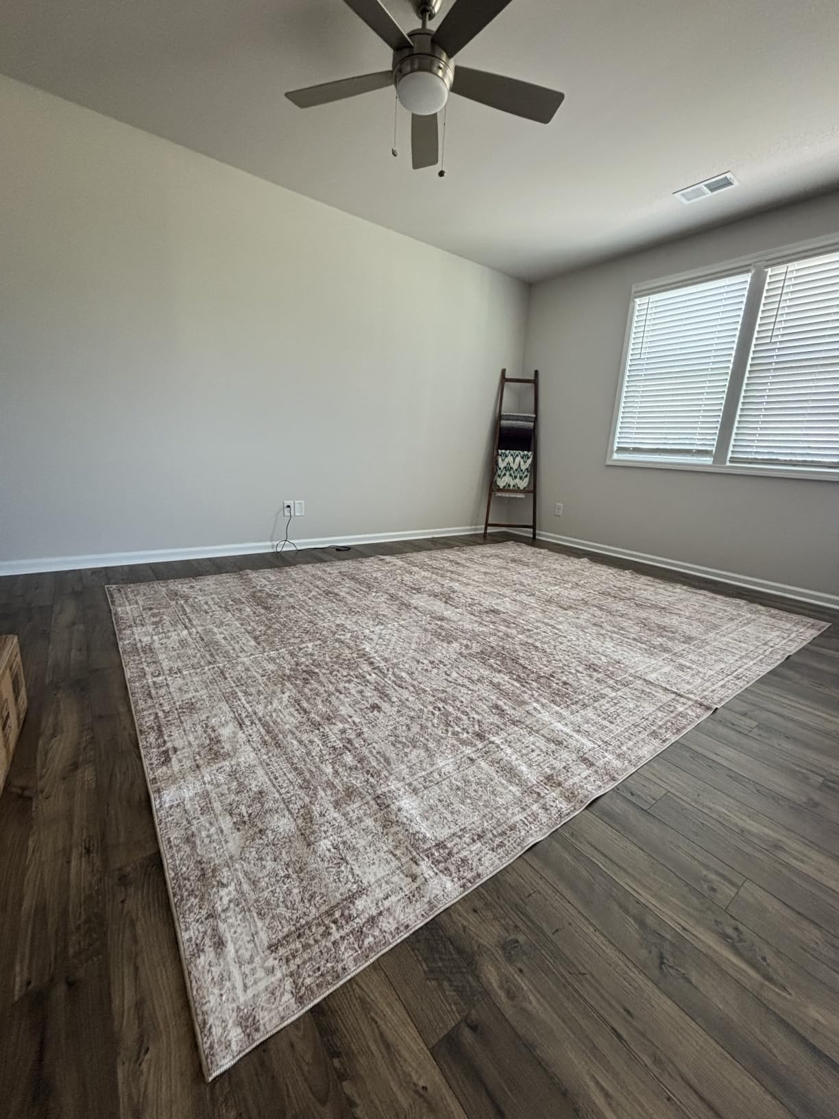 Soalmost 5x7 Area Rugs Beige Low Pile Washable Trendy Faded Style Rug | Vintage Non-Slip Indoor Accent for Bedroom Dining, Foldable Stain Resistant Floor Carpet Mat Under Table Home Office Decor customer photo 2
