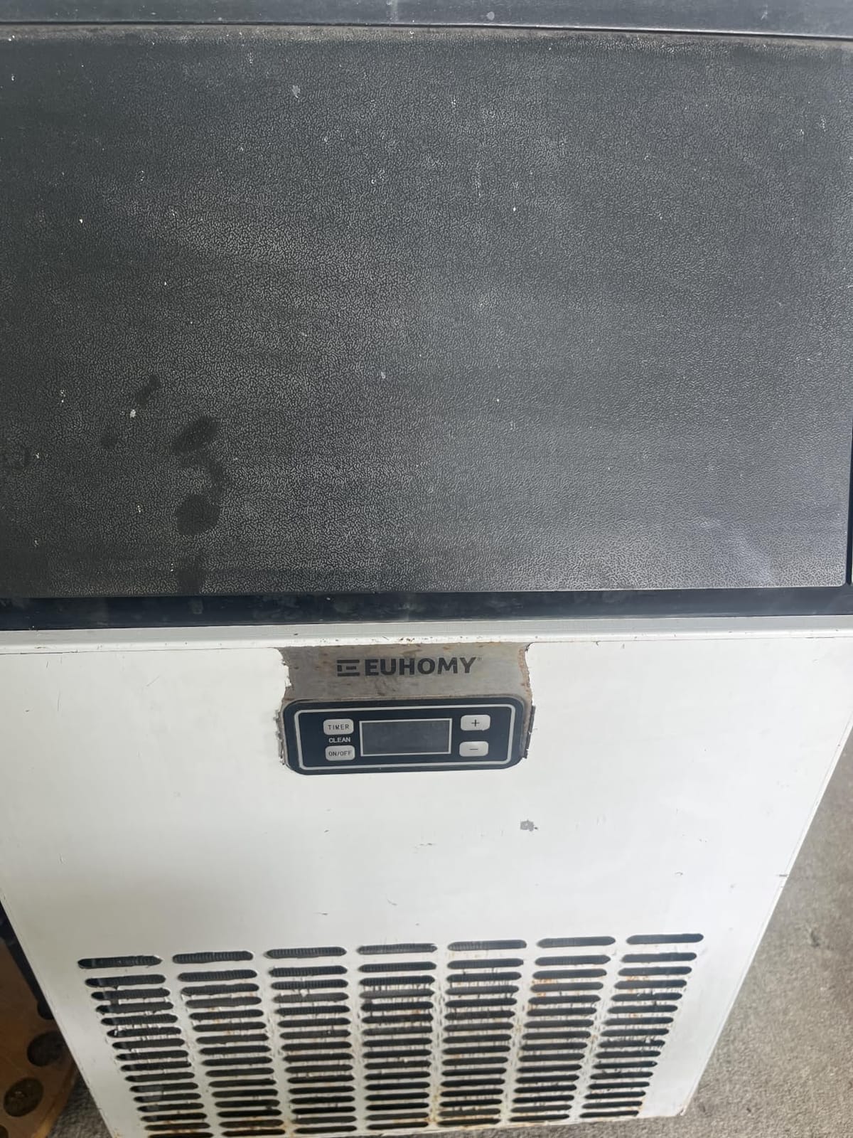 EUHOMY Commercial Ice Maker Machine, 200lbs Daily Output, Under Counter Ice Machine with 65lbs Ice Storage Capacity, Perfect for Home/Bar/Restaurant/Outdoor Activities (Stainless Steel) customer photo 1