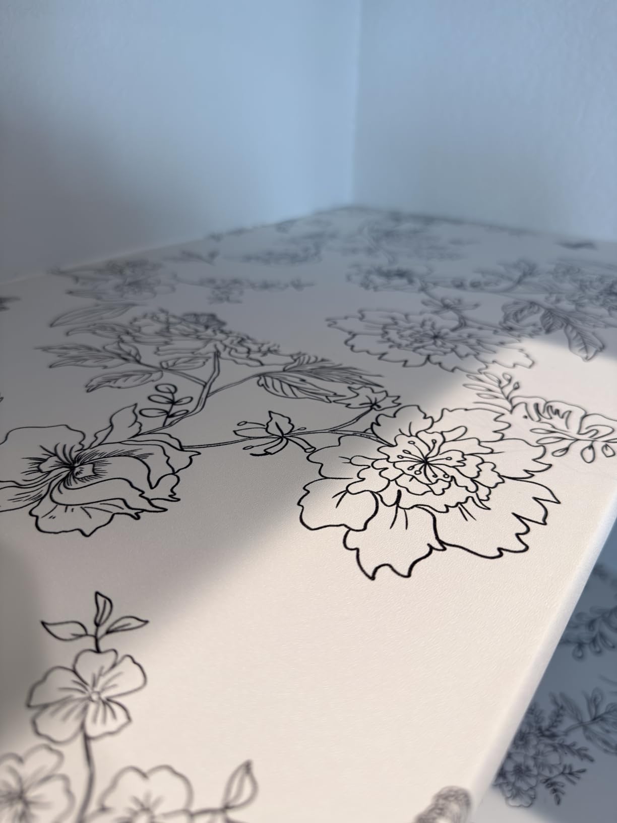 Froluya Cream White and Blue Peel and Stick Wallpaper Floral Contact Paper | 17.7in×118.1in Blue Floral Wallpaper Peel and Stick Vintage Flower Bird Self Adhesive Removable Wall Paper for Bathroom Vinyl customer photo 2