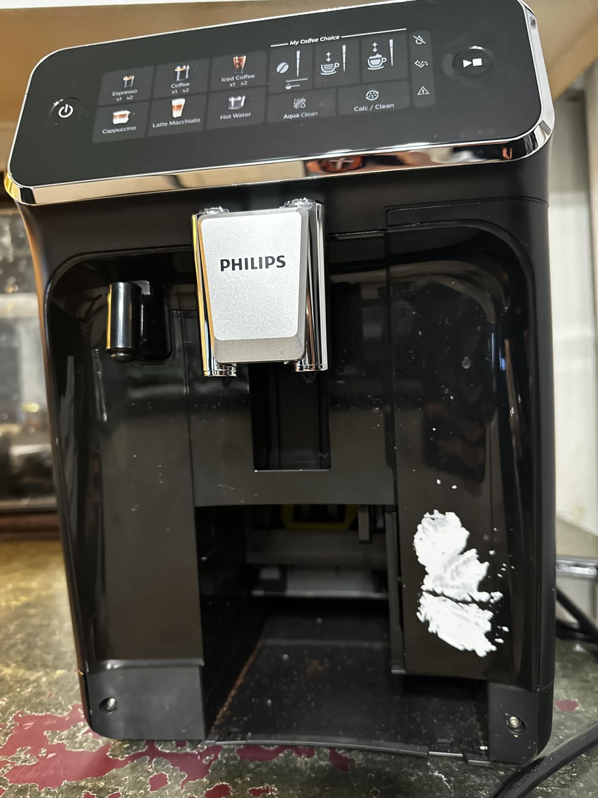 PHILIPS 3300 Series Fully Automatic Espresso Machine, LatteGo Milk System | 5 Hot & Iced Coffee Pre-Sets, ceramic grinder, customizable coffee strength & milk settings, hot water, 15 bars (EP3341/50) customer photo 2