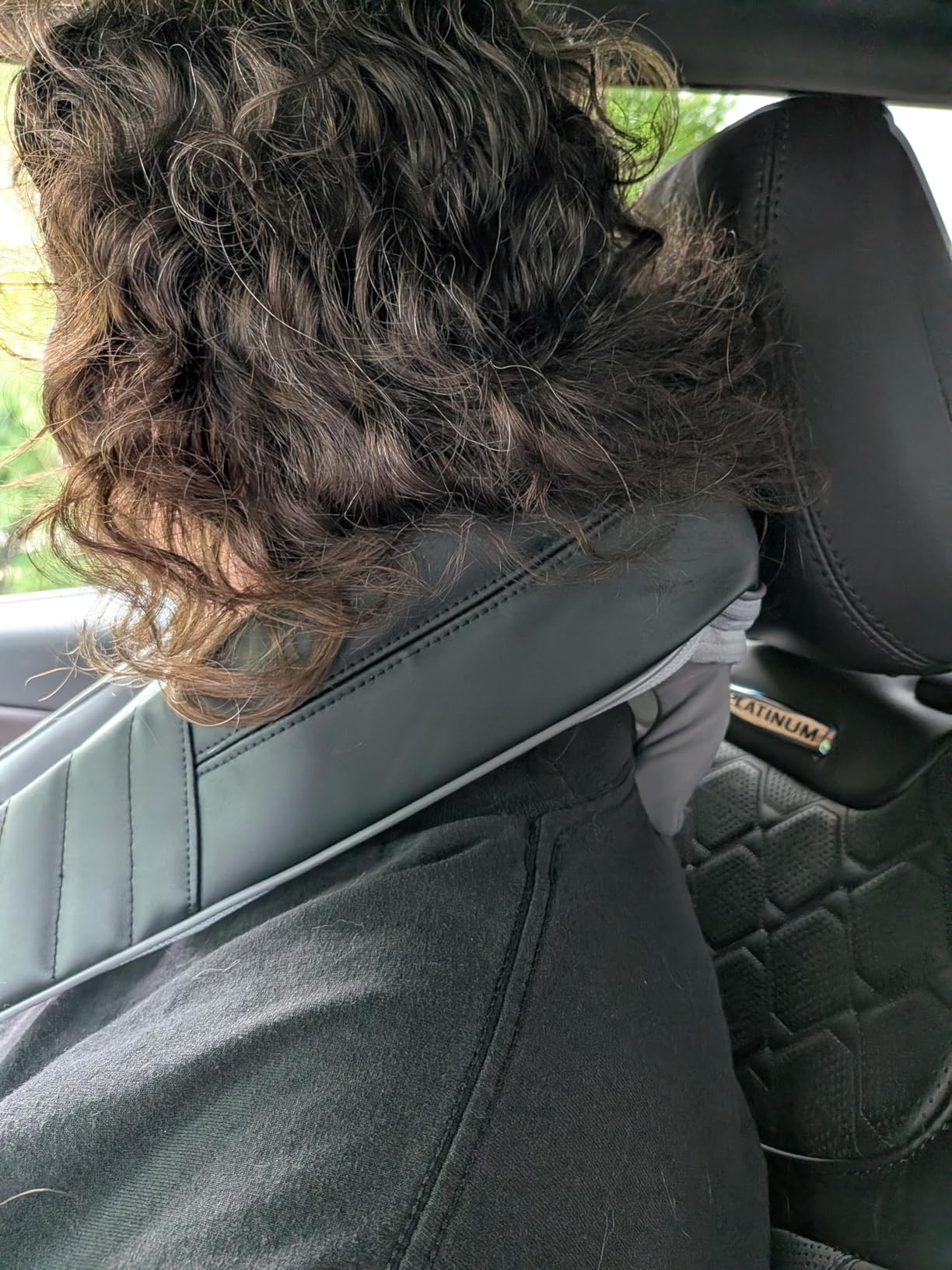 COMFIER Cordless Neck and Shoulder Massager with Heat, Wearable 4D Shiatsu Deep Tissue Kneading for Desk Workers and Drivers, Hands-Free Straps, FSA Eligible HSA Gift, Midnight Black customer photo 2