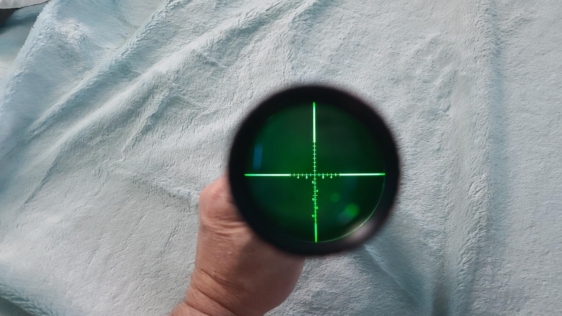 UUQ 4-16X44AO Rifle Scope for Hunting, SFP Long Range Optics with R/G/B Illumination, Front Parallax Adjustment, Locking Turret, Sunshade customer photo 2