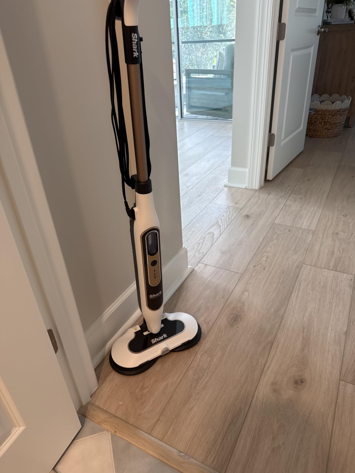 Shark Steam & Scrub with Steam Blaster Technology, White, S8201 | All-in-One Hard Floor Steam Mop with 3 Steam Modes & LED Headlights customer photo 2
