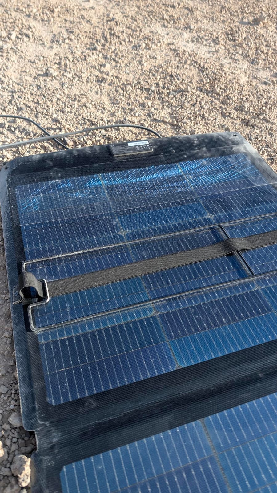 EF ECOFLOW 220 Watt Portable Solar Panel, IP68 Waterproof | 25% High Conversion Efficiency N-Type Solar Cell, NextGen Foldable Solar Panel with Adjustable Kickstand for Camping RV customer photo 2