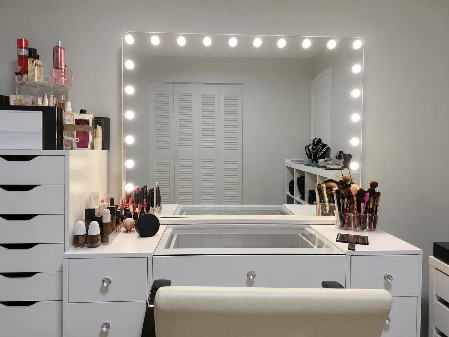 Hasipu Vanity Mirror with Lights, 40
