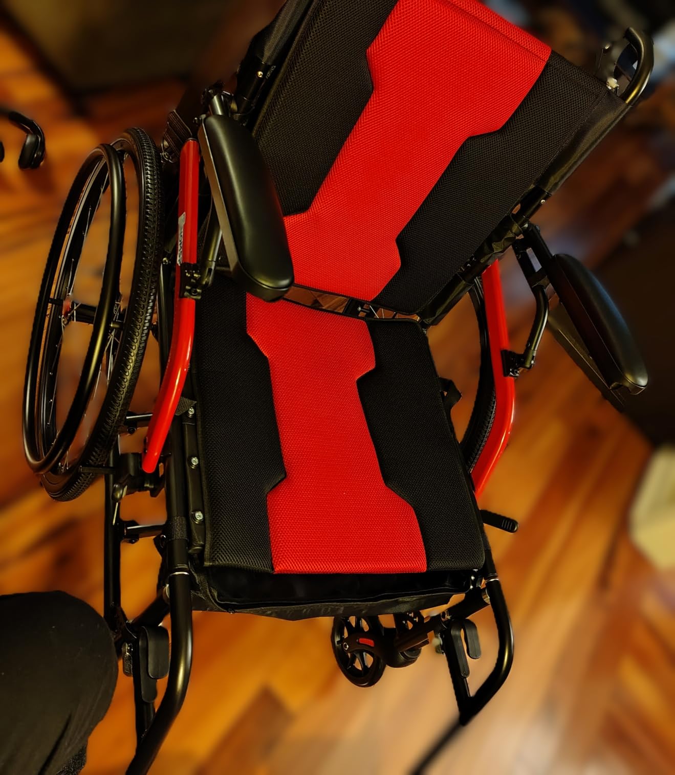 14lb Magnesium Ultra Lightweight Wheelchair 20 inch seat with Flip Back Arms,Lightweight Wheelchair Foldable,wheelchairs for Adults with Travel Bag customer photo 1