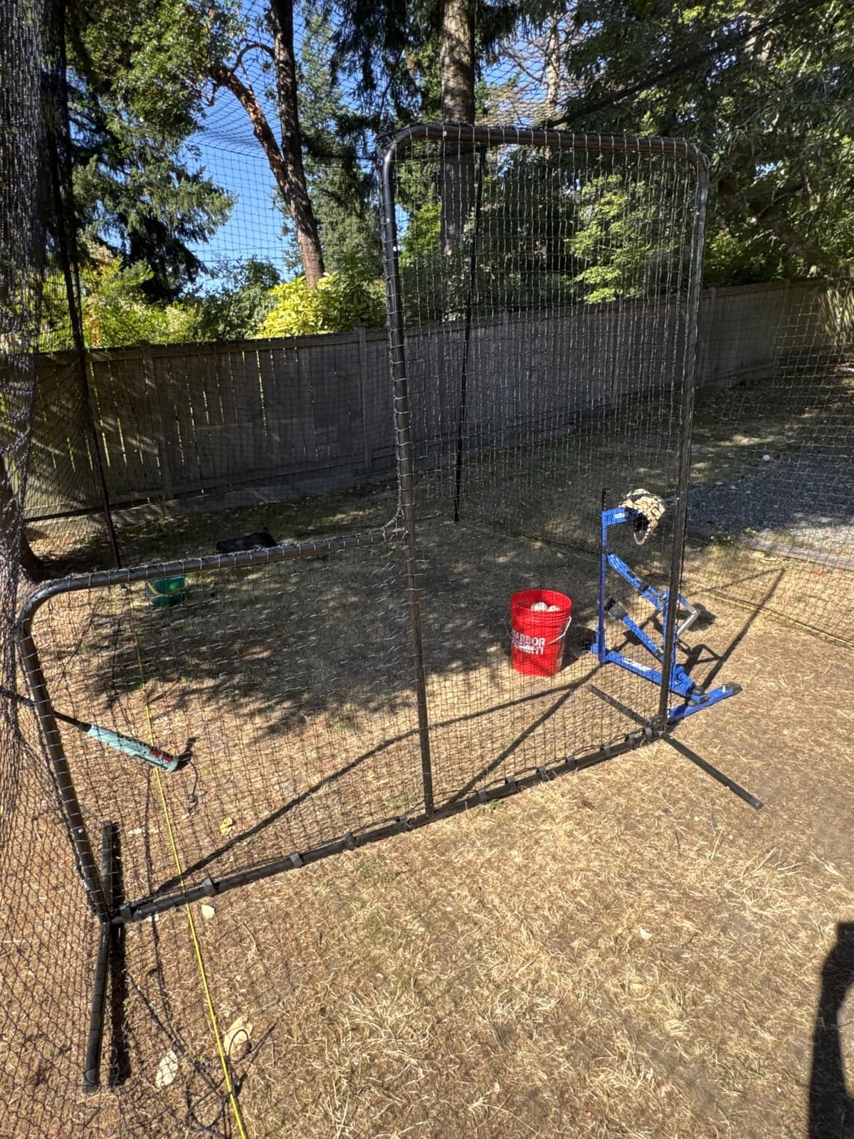 VEVOR Batting Screen - Baseball & Softball Protector with Carry Bag & Ground Stakes, Pitching Net for Pitchers Protection customer photo 1
