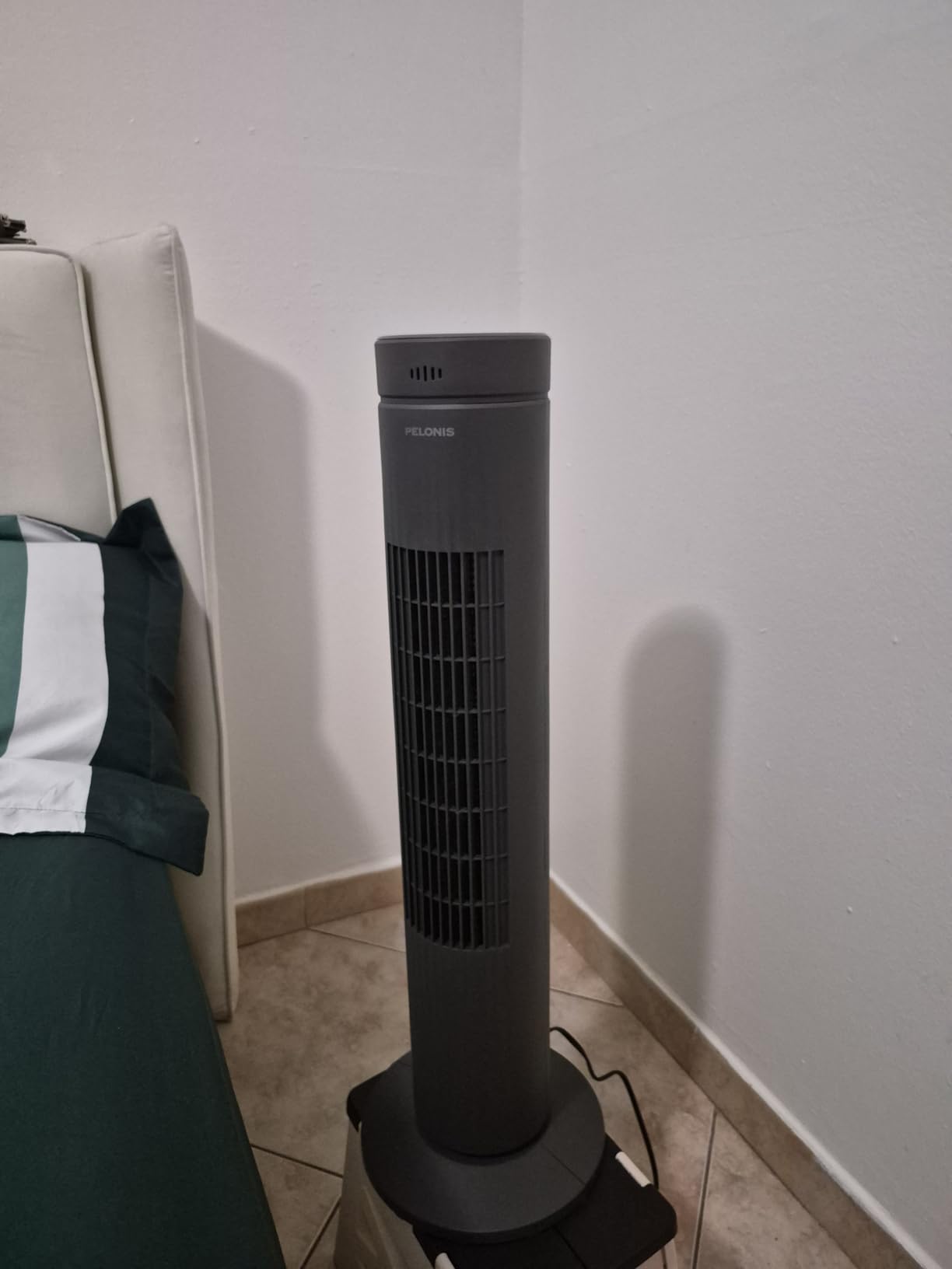 PELONIS 40 inch Bladeless Tower Fan for Bedroom, Standing Fan with Remote Control, 26ft/s, 90° Oscillation, 3 Speed Settings, 27 Db, 3 Modes, 15-Hour Timer, LED Display, Fan that Blows Cold Air, Grey customer photo 2