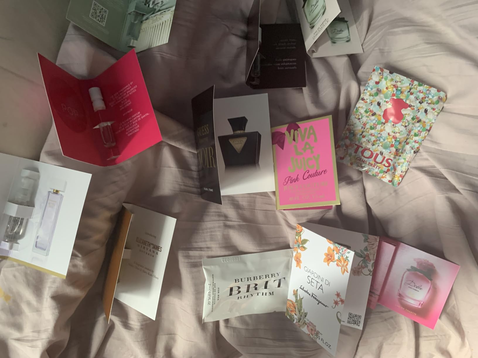 JRoBeauty Perfume High End Fragrance Samples Set for Women - (Pack of 12 Sample Vials) customer photo 2