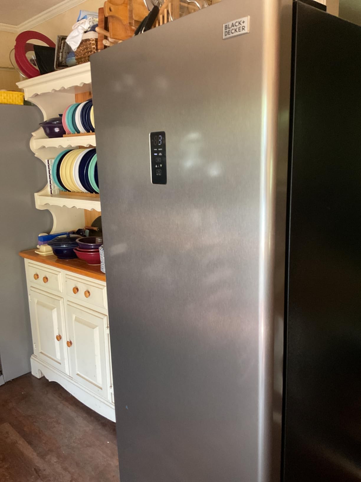 BLACK+DECKER 14 Cu. Ft. Convertible Freezer Refrigerator, Upright Freezer with Glass Shelves, ENERGY STAR rated, Frost Free, BUC1400XB, Black customer photo 2