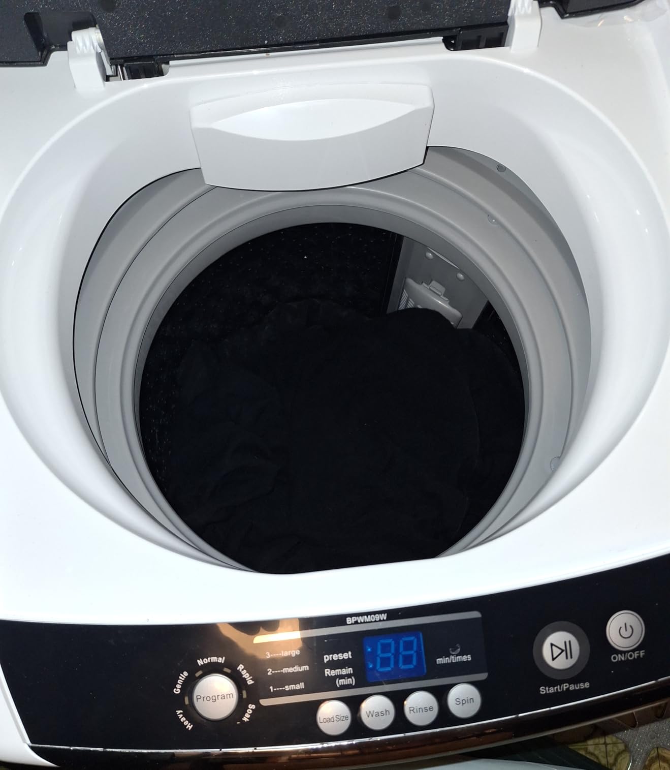 BLACK+DECKER 4.5 Cu. Ft. Front Load Washer, 120V, BFLW45M, White customer photo 1