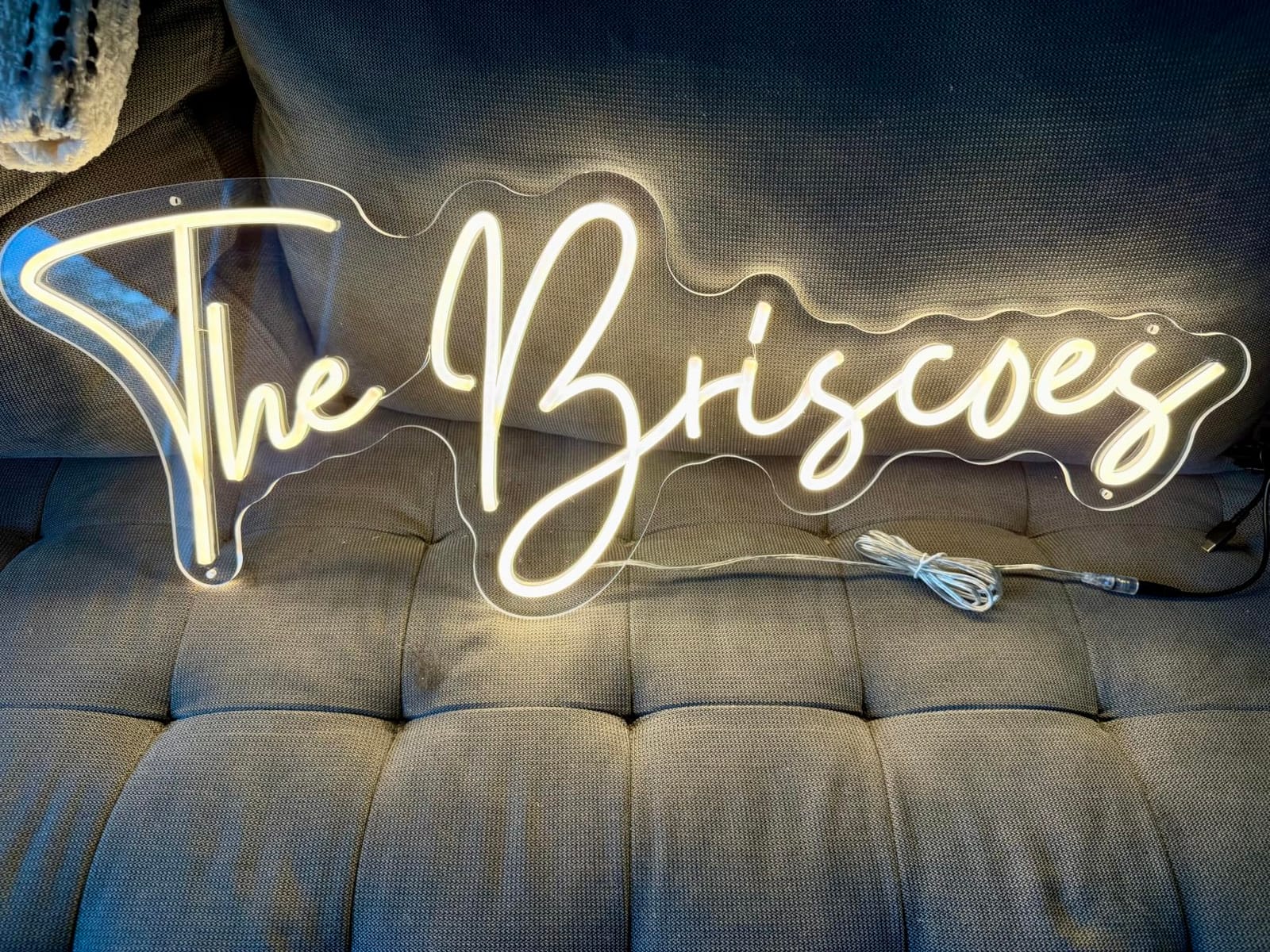 CIONAOR Custom Neon Sign, Custom LED Neon Sign Customizable for Wedding Bar Salon Beauty Business Light Up Name Sign, Personalized Neon Light Suitable for Events Birthday Gifts Decorations customer photo 1